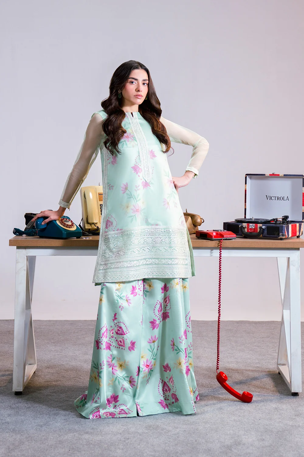 SLOANE - MSS6027
